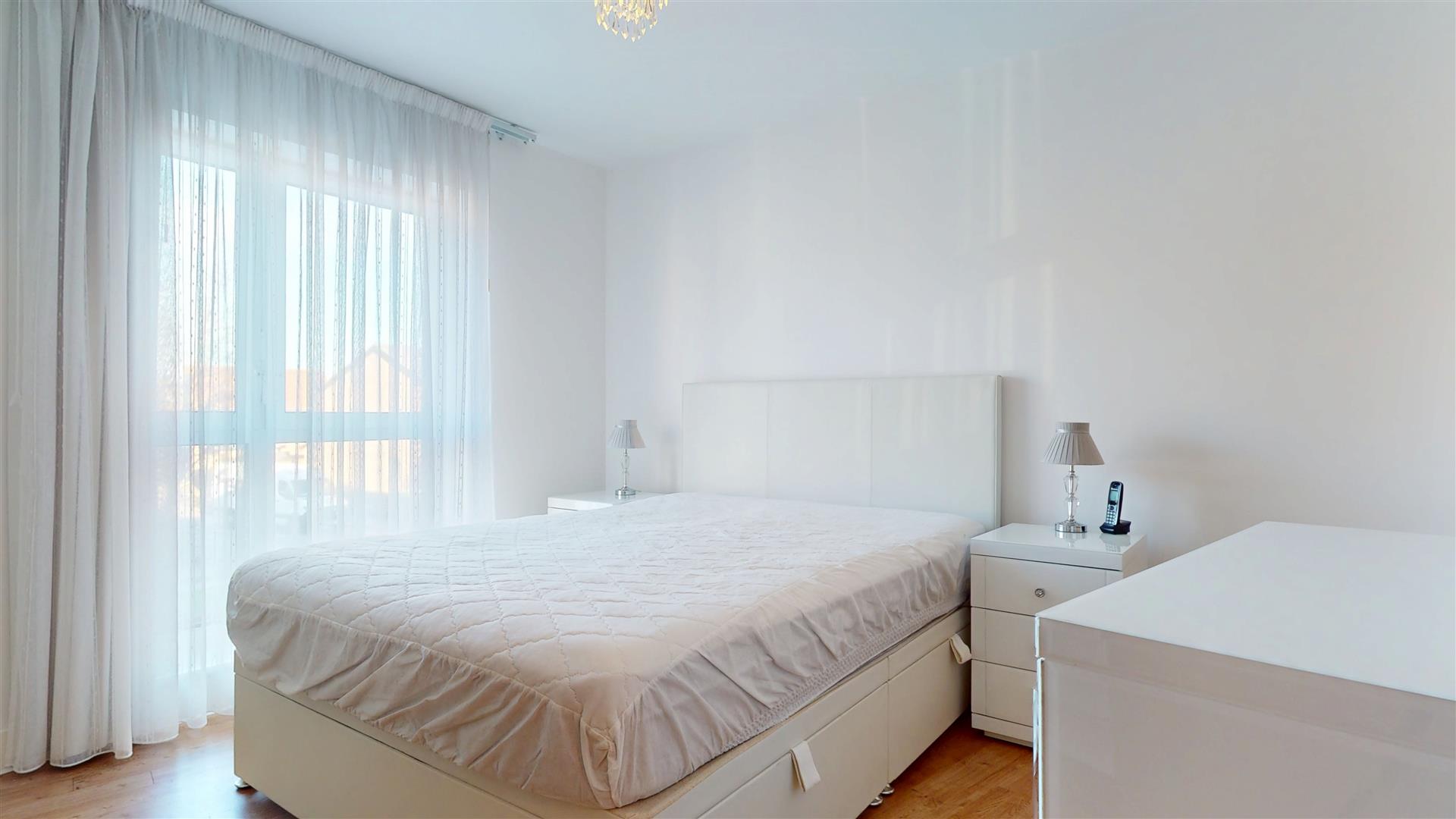 9 Atlas Way, Oakgrove, Milton Keynes